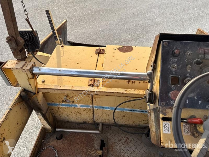 Vägarbeten Bitelli BB130 Asphalt Paver
