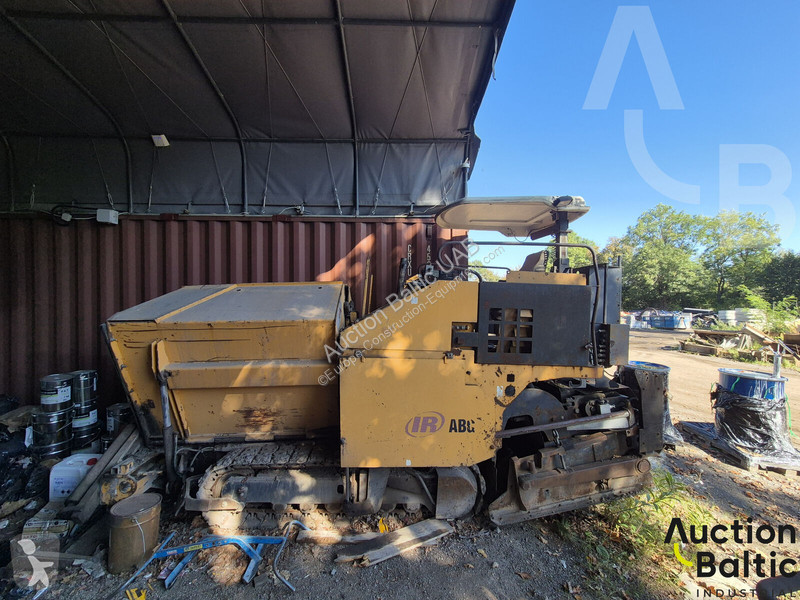 Travaux routiers ABG Titan 125