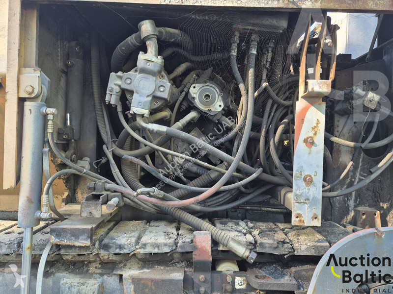 Travaux routiers ABG Titan 7820