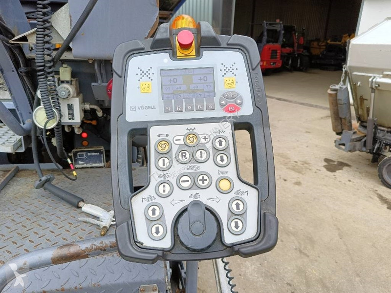 Wegenbouw Vögele Super 1303-3i asfalt machine...