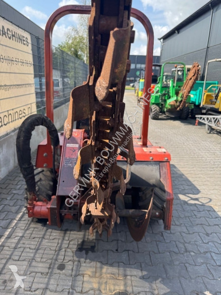 Wegenbouw Ditch-witch 3700 DD