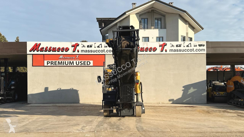 أشغال طرقية XCMG XM505K