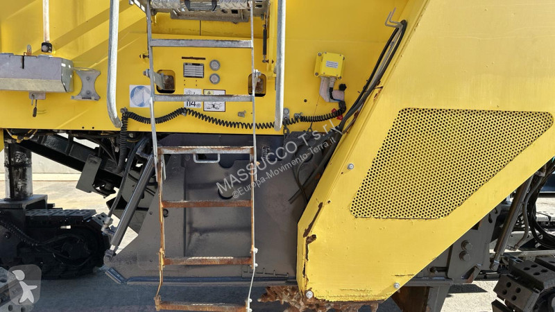 أشغال طرقية Bomag BM2000/602