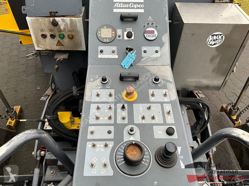 Wegenbouw Atlas Copco F1200 CS smalle...
