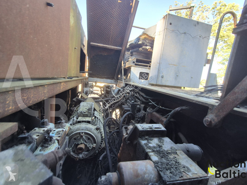 Travaux routiers ABG Titan 7820
