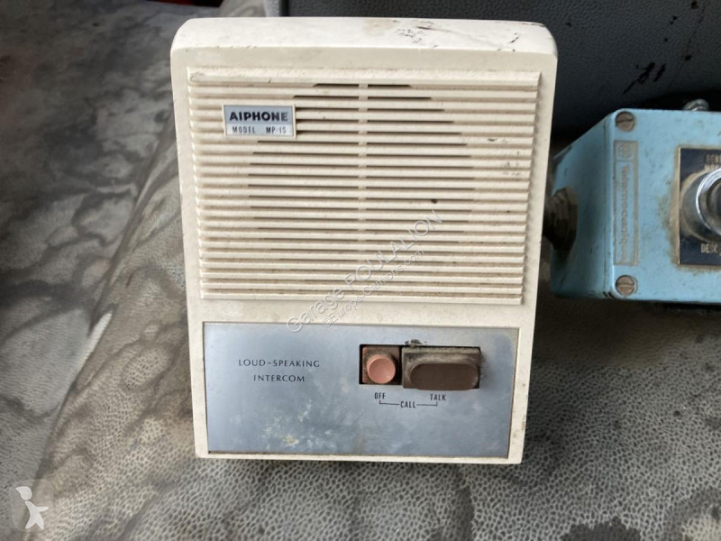 Wegenbouw Renault 230