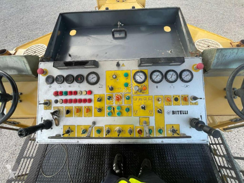 أشغال طرقية Bitelli 200LE