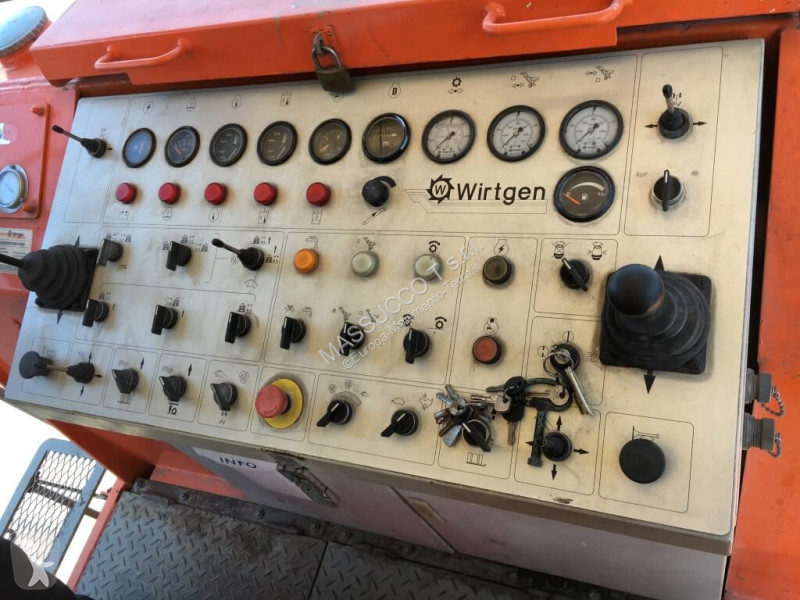 أشغال طرقية Wirtgen 1500
