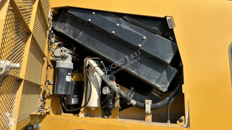 Travaux routiers Caterpillar PM310