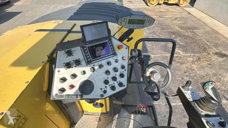 أشغال طرقية Bomag