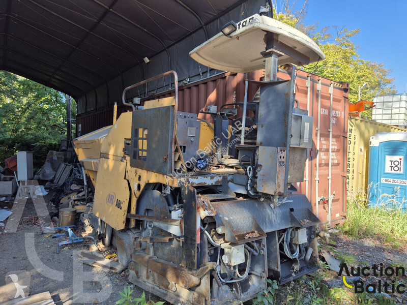 Travaux routiers ABG Titan 125