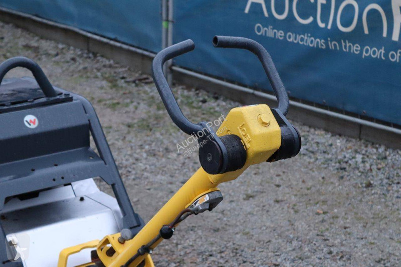Echipamente pentru lucrari rutiere  DPU 6055