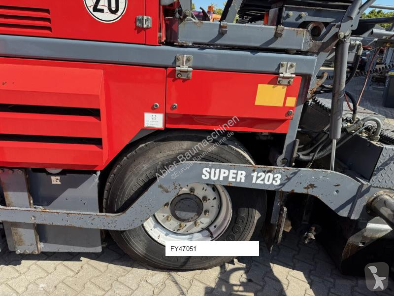 أشغال طرقية Vögele Super 1203
