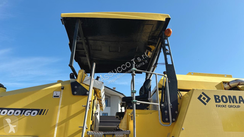 أشغال طرقية Bomag BM2000/602