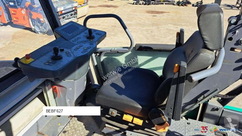 أشغال طرقية Vögele MT 3000-3i
