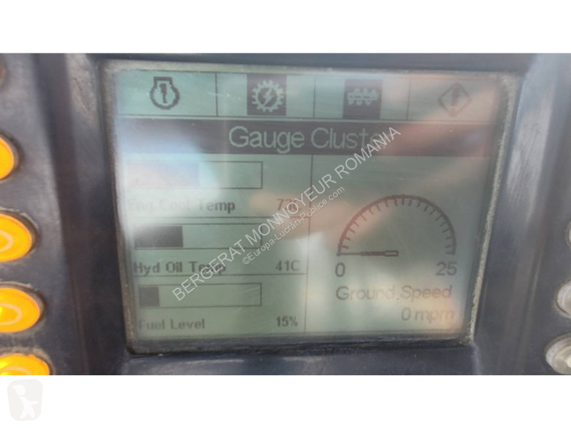 Echipamente pentru lucrari rutiere Caterpillar...