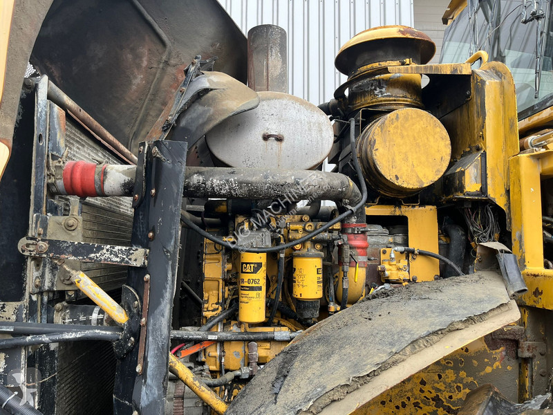 أشغال طرقية Caterpillar