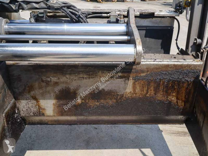 أشغال طرقية Volvo ABG P6820C