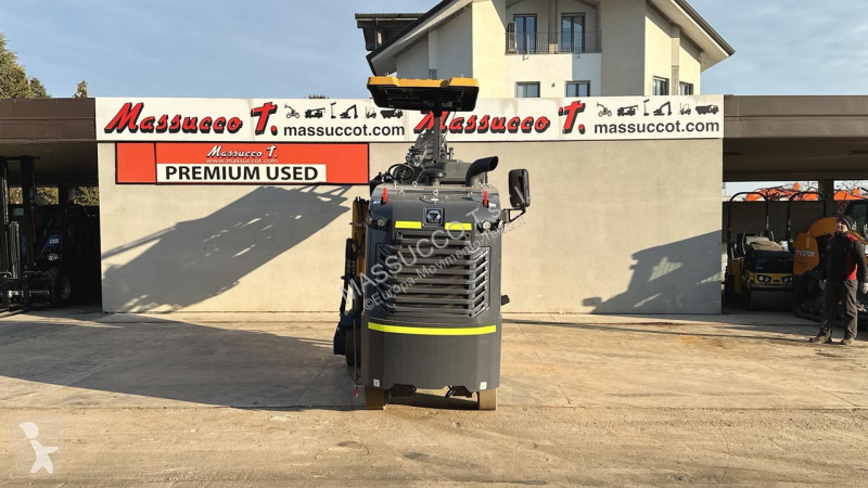 أشغال طرقية XCMG XM505K