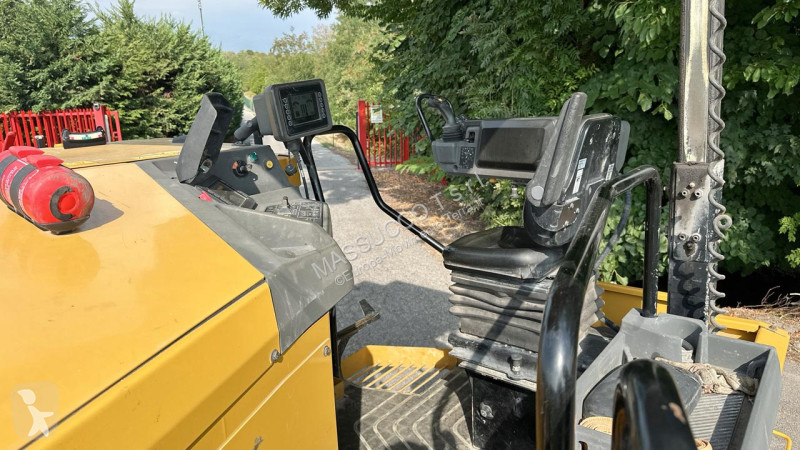 Travaux routiers Caterpillar PM310