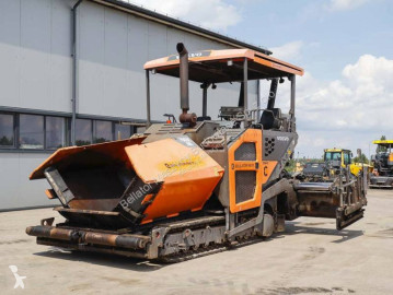 Obras de carretera pavimentadora Volvo