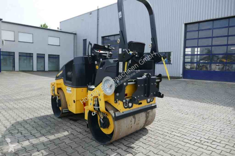 Compactador Bomag AD-5