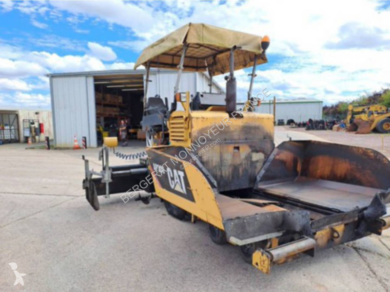 Travaux routiers Caterpillar AP300
