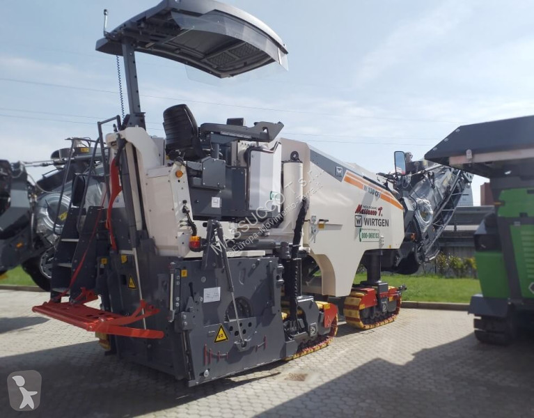 Cestné staviteľstvo Wirtgen W130CFi