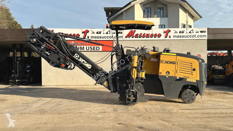 أشغال طرقية XCMG XM505K