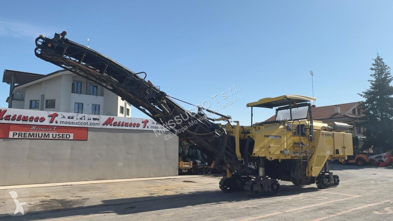 أشغال طرقية Bomag BM2000/602