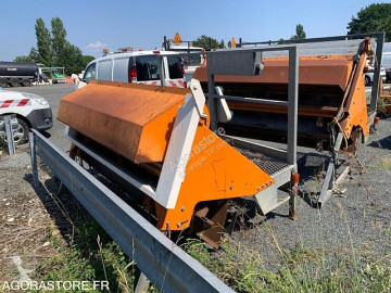 Obras públicas rodoviárias gravilhadora