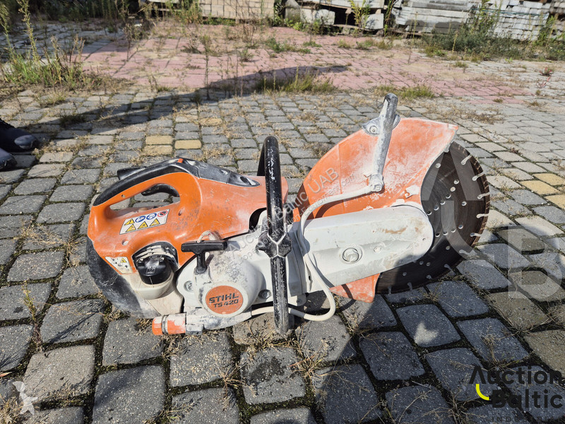 Wegenbouw Stihl ts 420