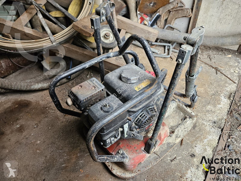 Wegenbouw Dynapac LF 100