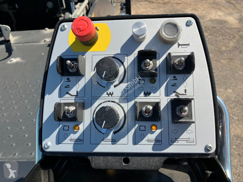 Obras de carretera Bomag  BF 800 C S600  Stage...