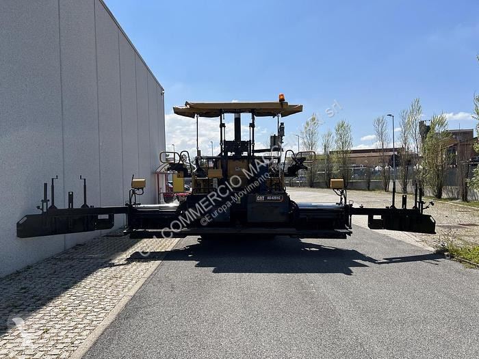 Echipamente pentru lucrari rutiere Caterpillar