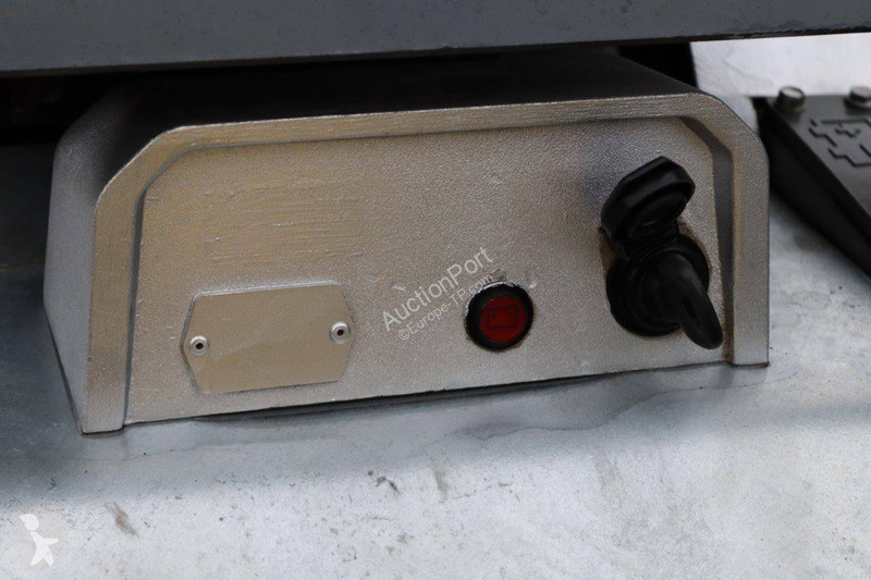 Echipamente pentru lucrari rutiere  DPU 6555