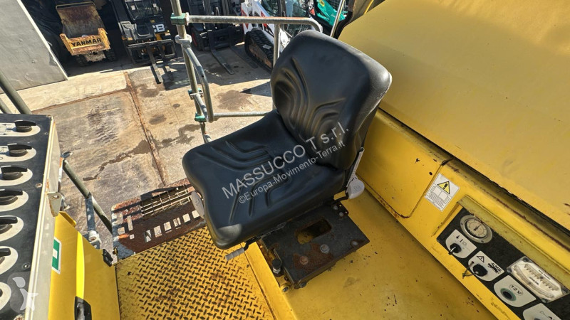 أشغال طرقية Bomag BM2000/602