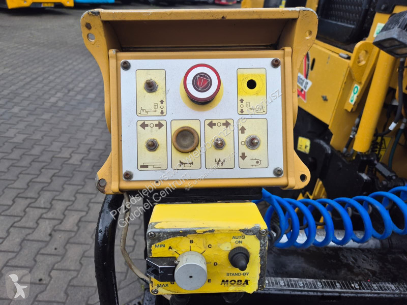 أشغال طرقية Caterpillar AP300 / 1 OWNER /...