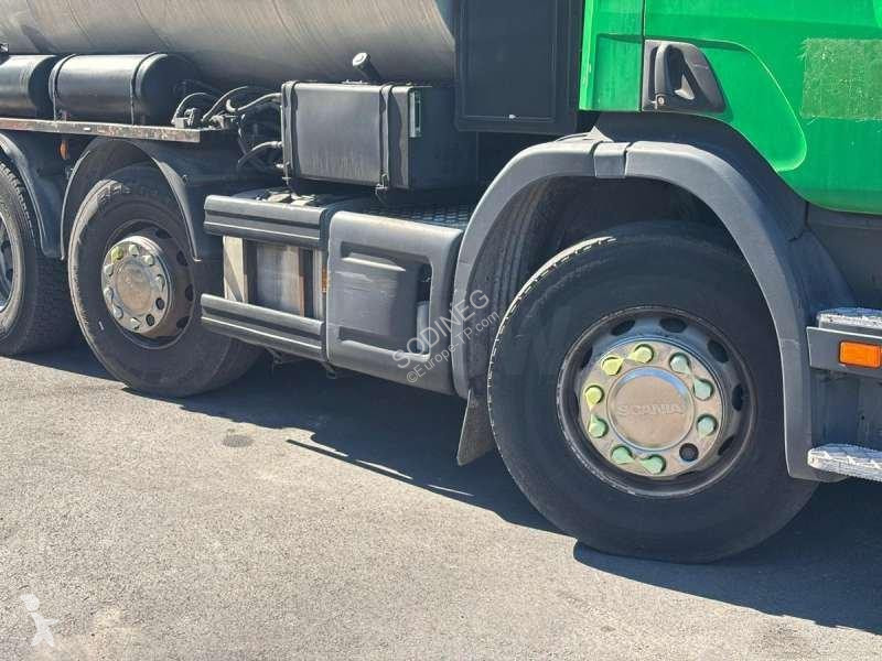 Дорожно-строительная техника Scania 124L