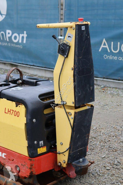 Obras de carretera Dynapac LH700