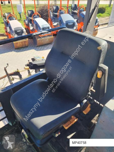Дорожно-строительная техника ABG TITAN 326