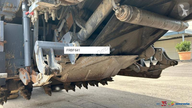 Cestné staviteľstvo Wirtgen W210Fi