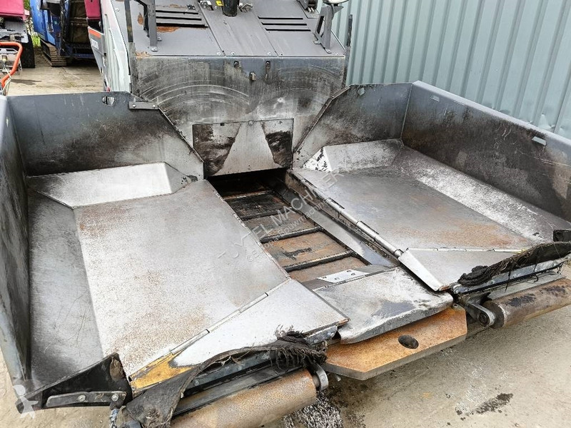 Wegenbouw Volvo P 2870 D paver finisher...