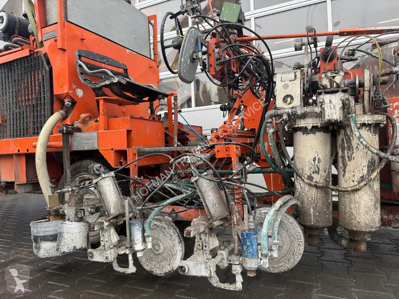Дорожно-строительная техника Hoffmann H26-1