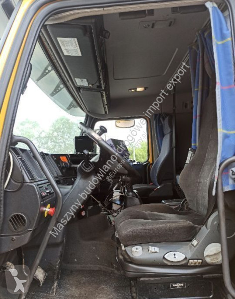 أشغال طرقية Volvo FH 12 SAVALCO HH 101 T