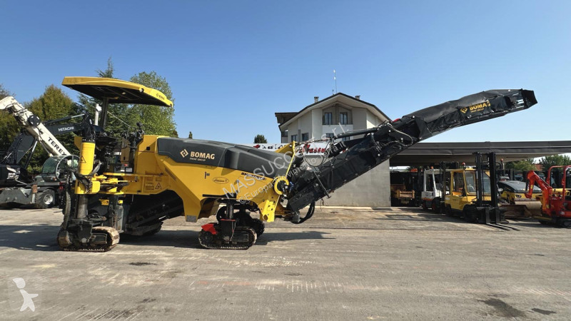 أشغال طرقية Bomag