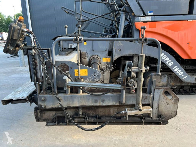أشغال طرقية Vögele SUPER 1800-2