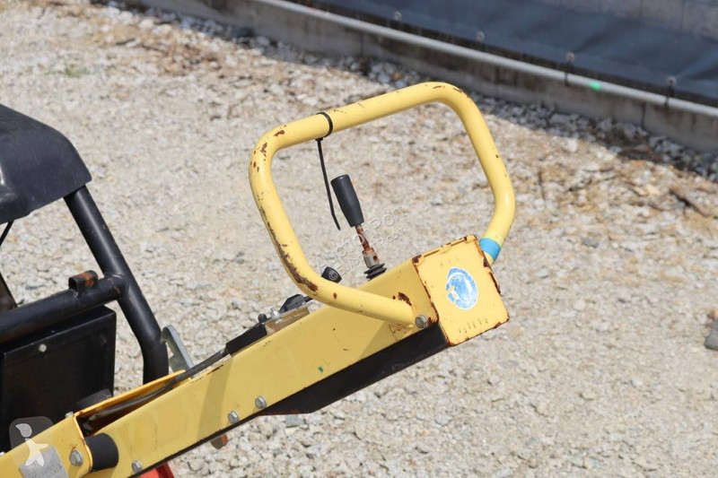 Obras de carretera Dynapac LG200
