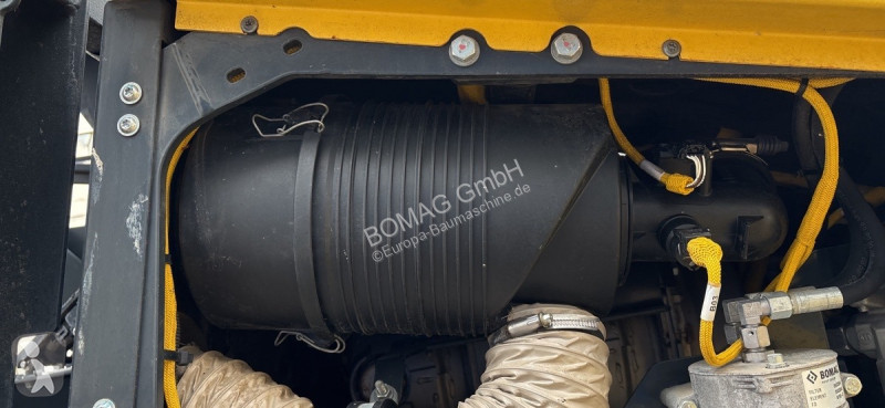 Cestné staviteľstvo Bomag  BF 300 P-2 S340-2 TV...