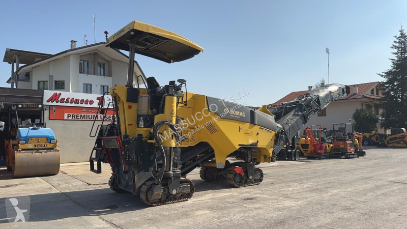 أشغال طرقية Bomag